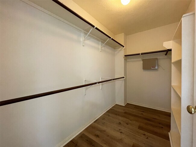 Building Photo - 17115 Cradle Cove Ct