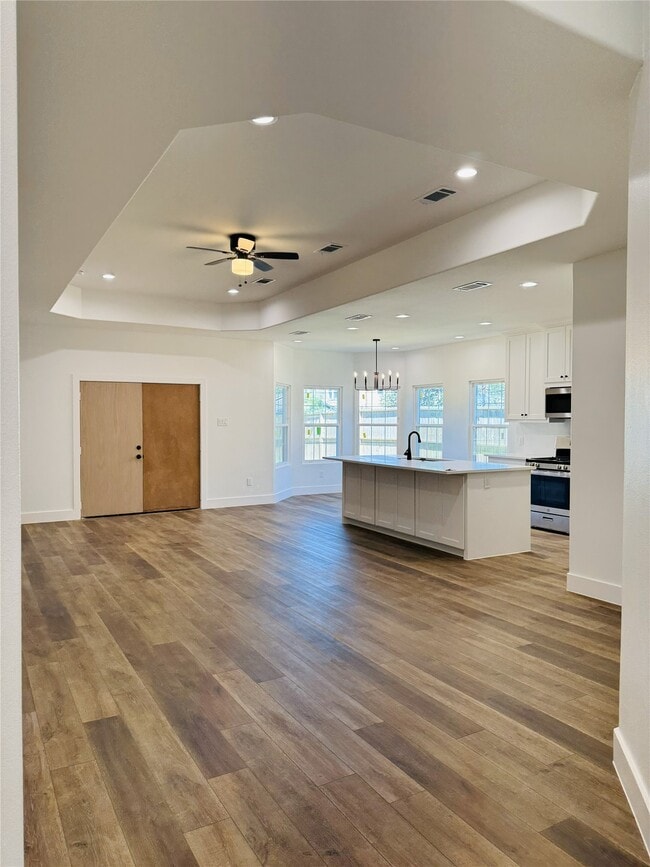 Building Photo - 8437 Winthrop Ln