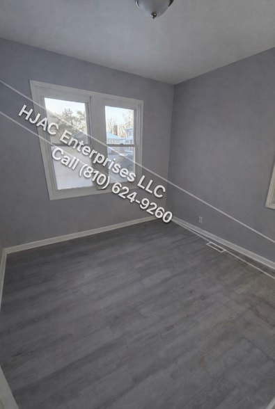 Building Photo - 722 Frank St