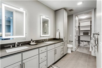 Building Photo - 9758 Katy Fwy