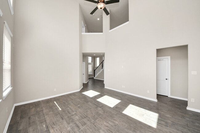 Building Photo - 7006 Winterberry Gln Ln