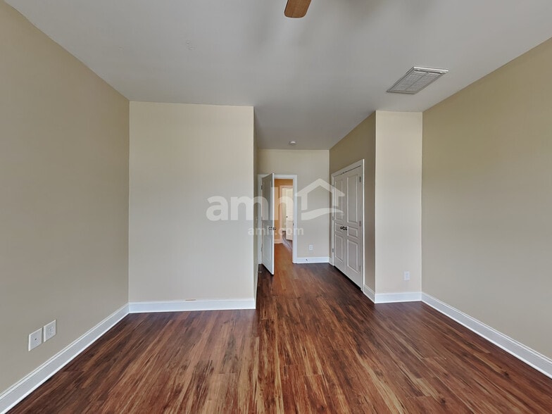 Building Photo - 8512 Dargan Ln