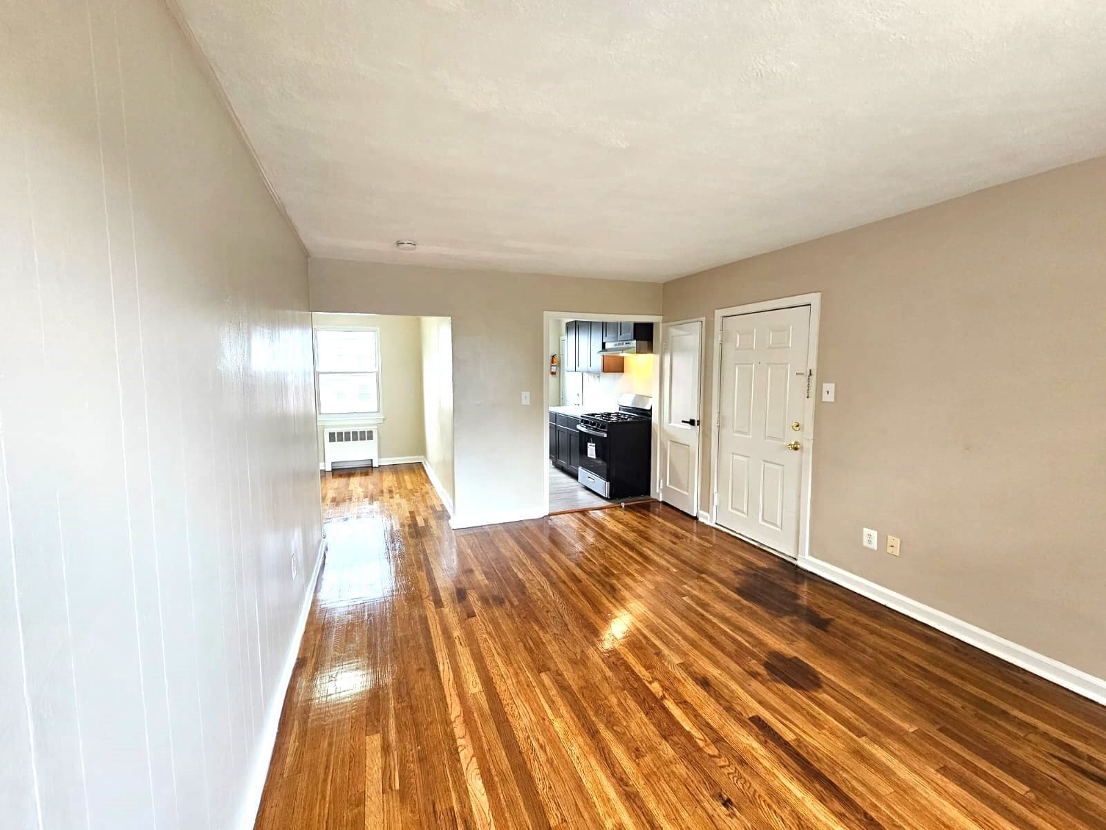 Building Photo - 1001 S Main St