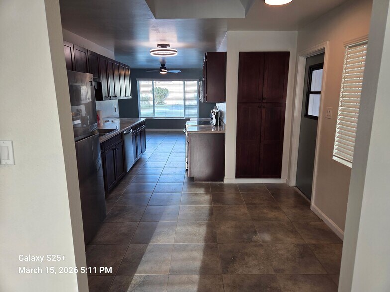 Building Photo - 1819 N 87th Pl