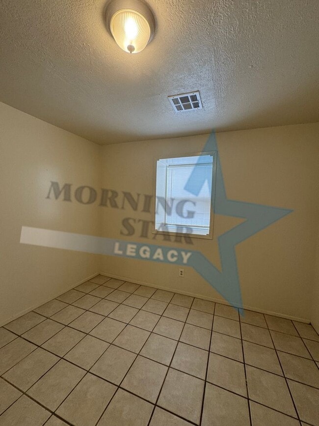 Building Photo - 316 Augustine Ave