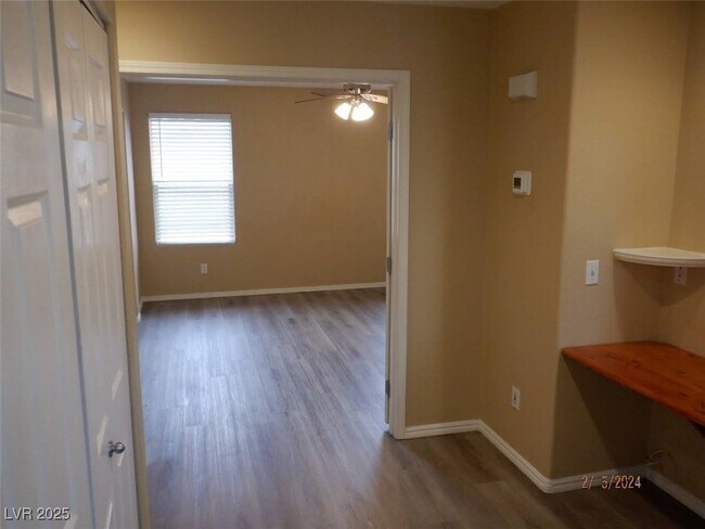 Building Photo - 7920 Windhamridge Dr