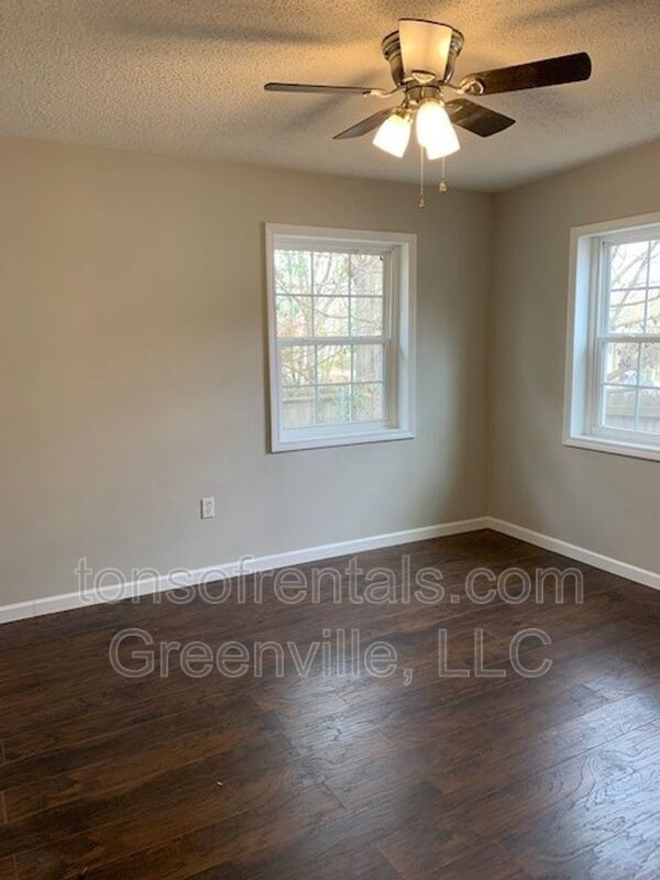 Building Photo - 39 N Haven Dr