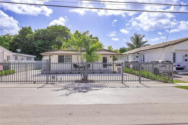 Building Photo - 3520 SW 88th Pl