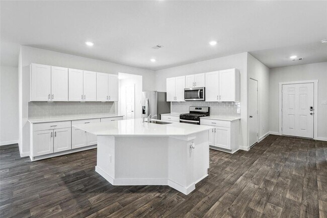 Building Photo - 605 Jane Long Dr