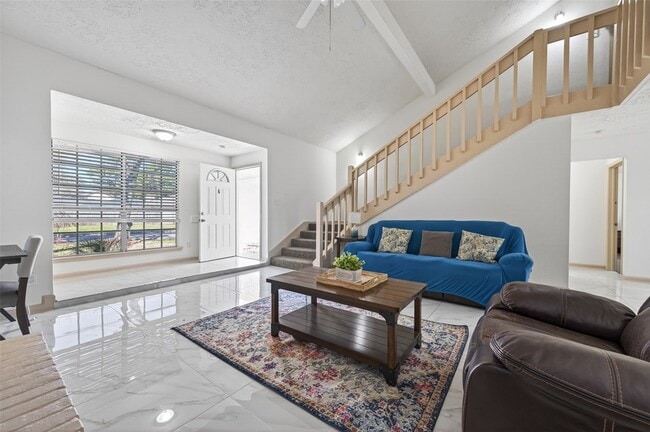 Building Photo - 10726 Village Trail Dr