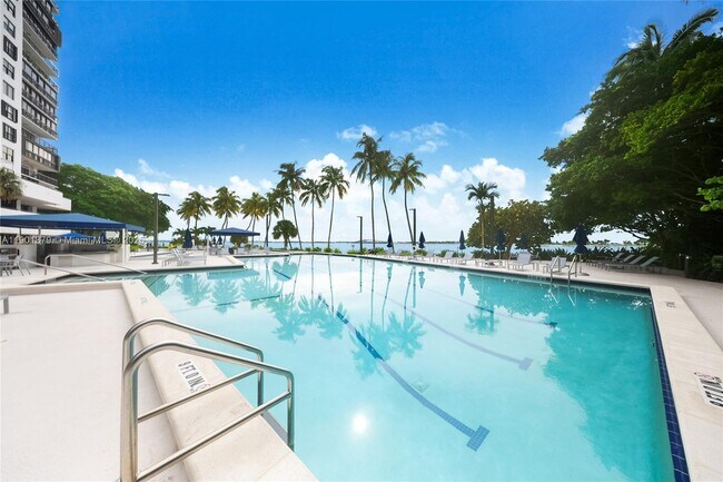 Building Photo - 2333 Brickell Ave