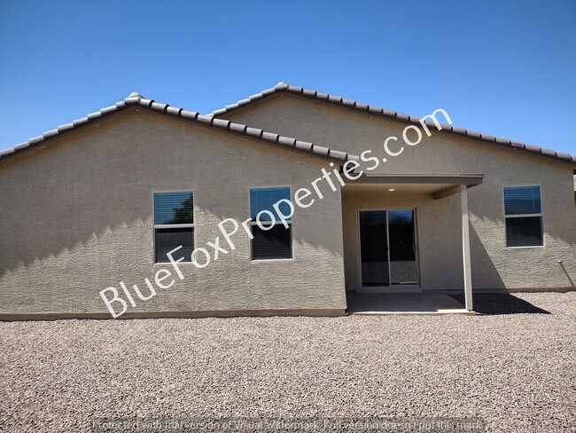 Building Photo - 6305 E Desert Peak Dr