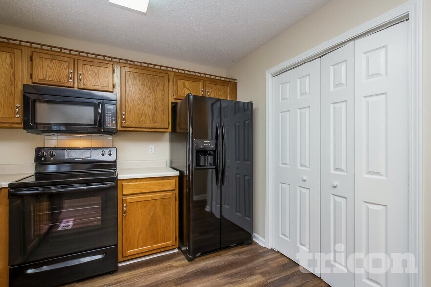 Building Photo - 53 Abbington Ln