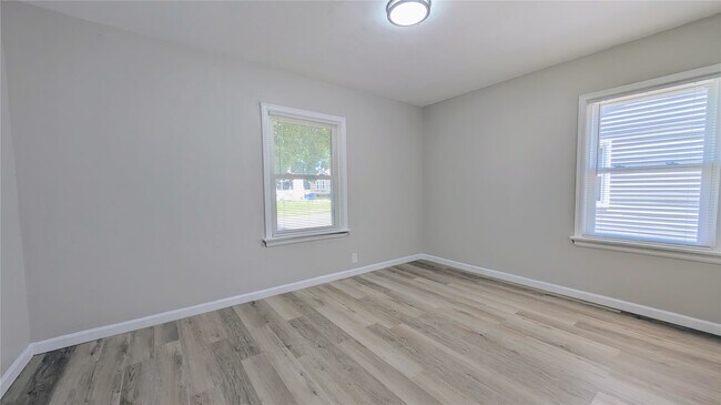 Building Photo - 9716 Lilly Jean Dr