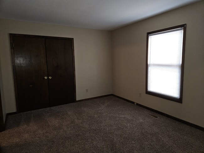 Building Photo - 831 Rumford Pl