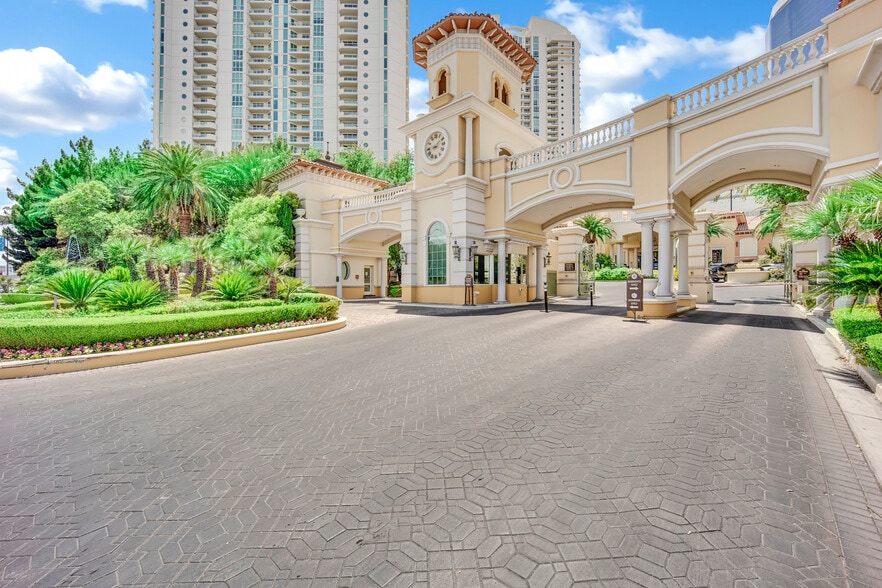 Primary Photo - 2777 Paradise Rd