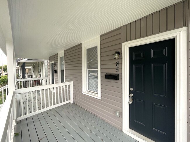 Building Photo - 85 Reeb Ave