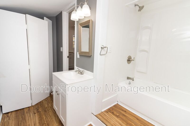 Building Photo - 2602 14th Ave