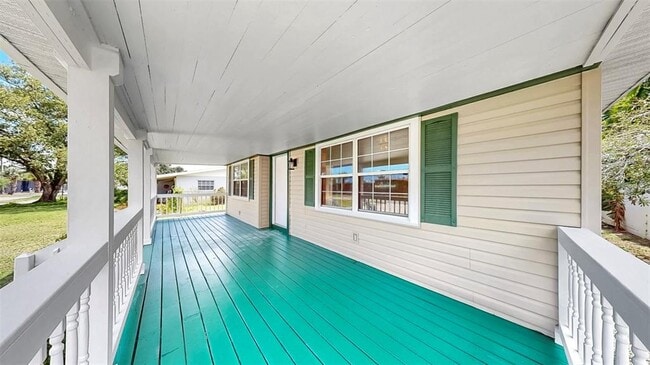 Building Photo - 1005 45th St W