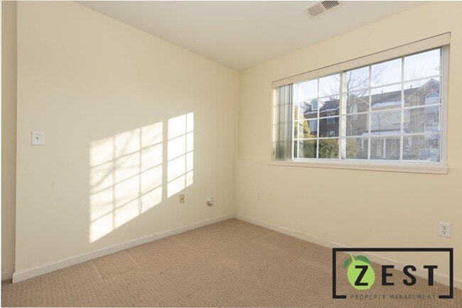 Building Photo - 3152 Torrent Ln