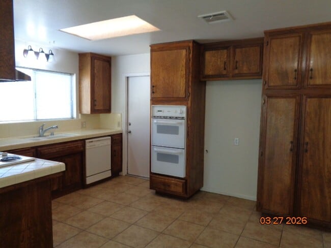 Building Photo - Single Story Home in College Terrace