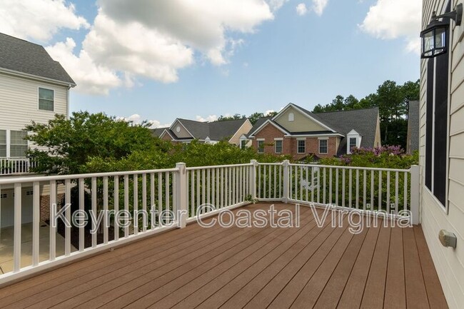 Building Photo - 215 Fleming Way