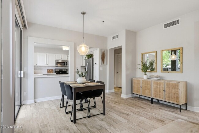 Building Photo - 11515 N 91st St