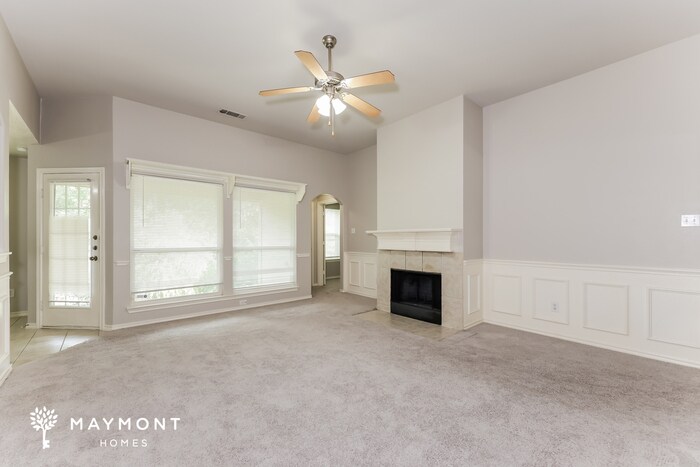 Building Photo - 722 Mr Haney Dr
