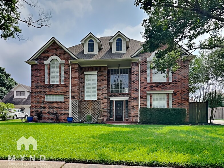 Primary Photo - 1306 Silverleaf Dr