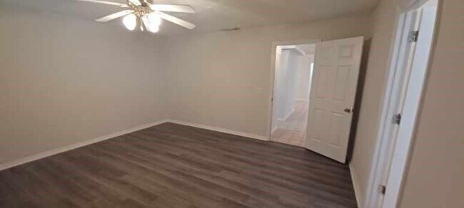 Building Photo - 150 NW Byron St