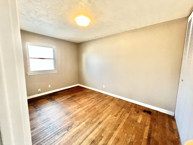 Building Photo - 3408 Chauncey Ave