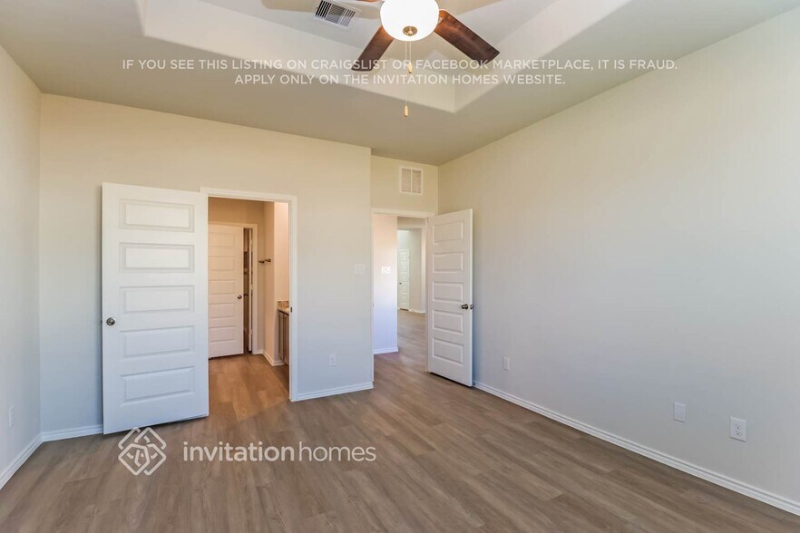 Building Photo - 10939 Heliosphere Wy