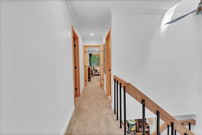 Building Photo - 375 Martling Ave