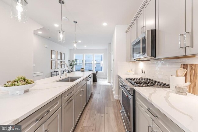 Building Photo - 12742 Verdant Wy