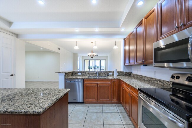 Building Photo - PRICE DROP!! Luxury Waterfront Living with Deeded Dock – Punta Gorda Isles
