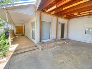 Building Photo - 2019 42nd St