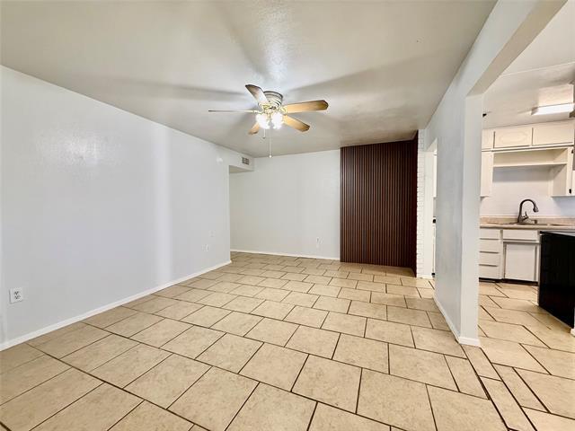 Building Photo - 2112 Tanglewood St