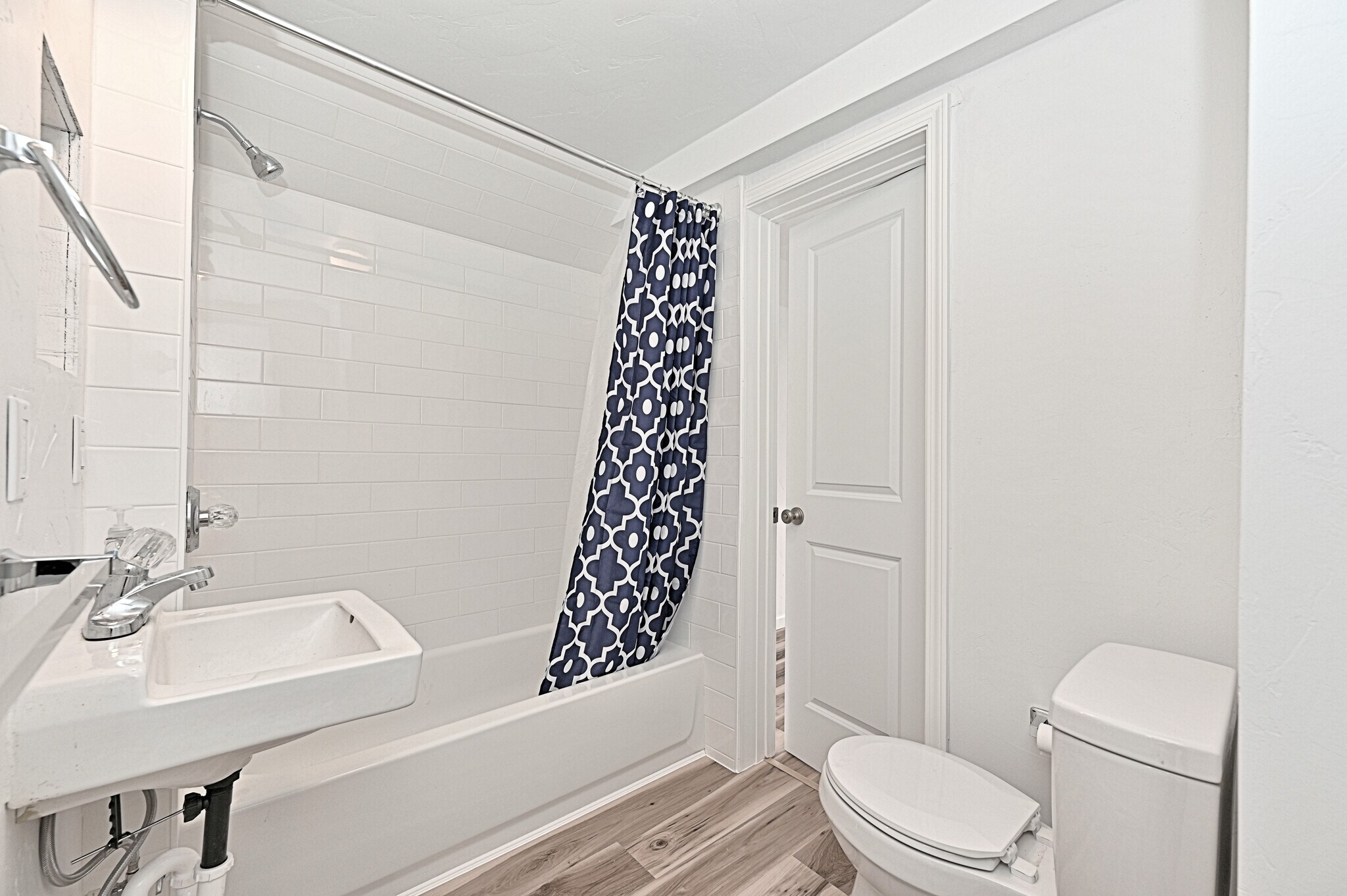 Building Photo - 2316 2nd Ave W