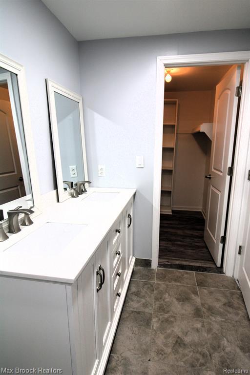 Building Photo - 6895 Indian Creek Dr