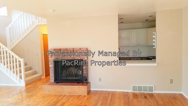 Building Photo - 1720 Commodore Dr