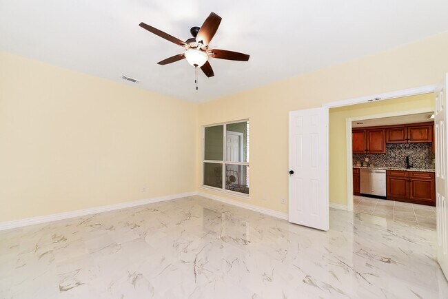 Building Photo - 15031 Kimberley Ct