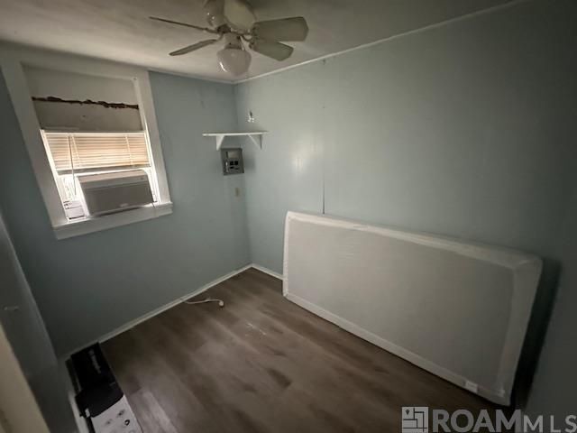 Building Photo - 6871 Island Rd