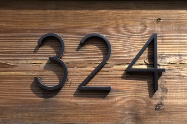 Building Photo - 324 Caroline Ave