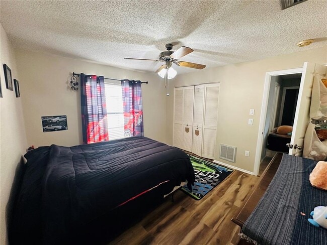 Building Photo - 3958 Easton Terrace