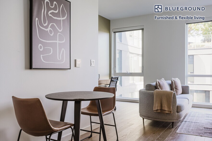 Building Photo - 3 Tingey Sq SE