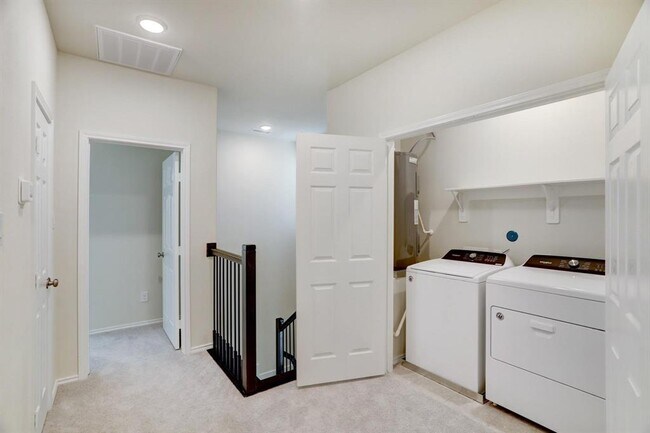 Building Photo - 3144 Founders Rock Dr