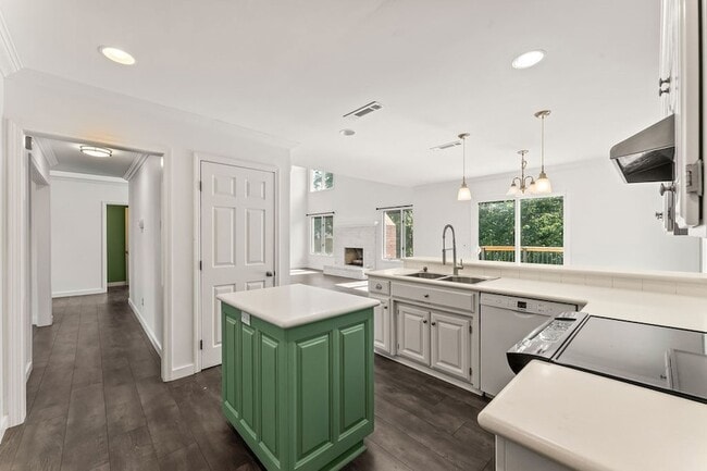 Building Photo - 47 Stonehenge Dr