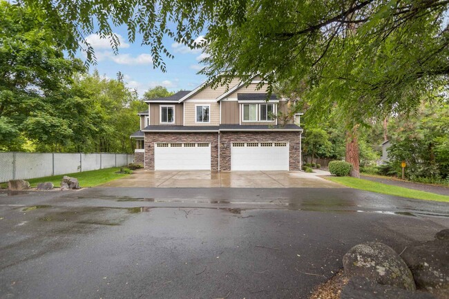 Building Photo - Whitworth Duplex