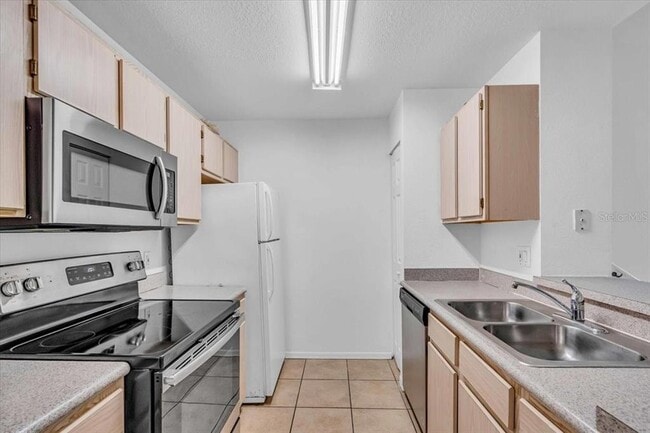 Building Photo - 7405 Vista Way