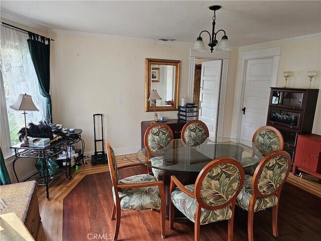 Building Photo - 1820 N Bush St